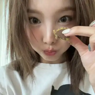 梁静萱